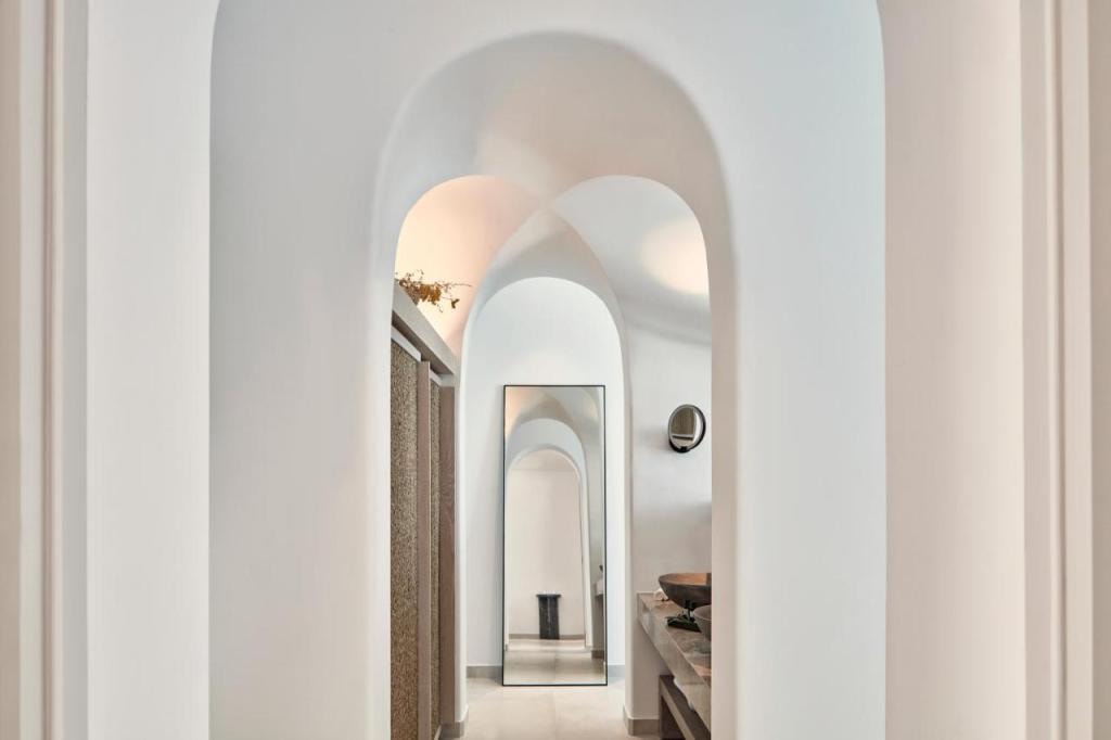Canaves Epitome - Small Luxury Hotels of the World