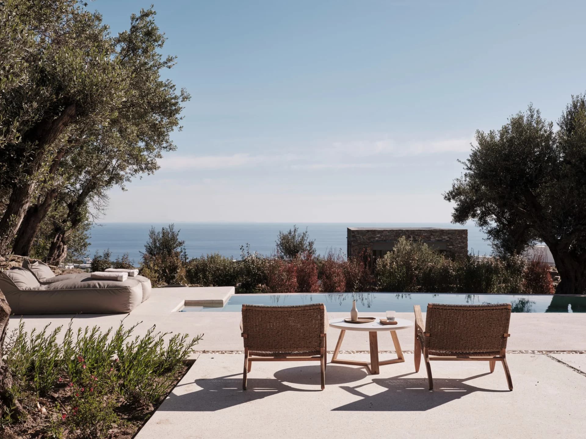 L'Évasion Absolue : Les Plus Belles Suites avec Piscine Privée en Grèce