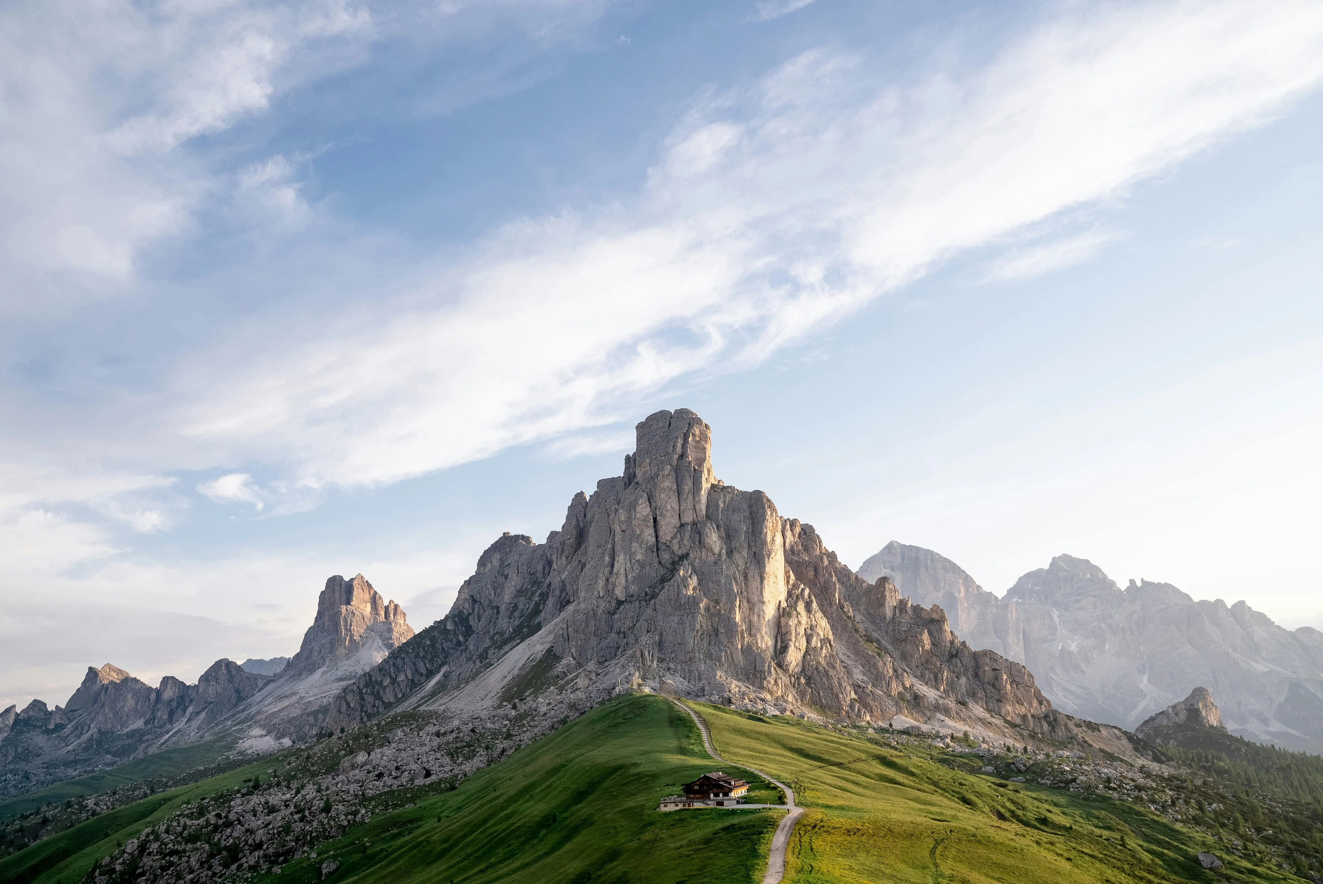 nicola-pavan-ySIhrENsguE-unsplash